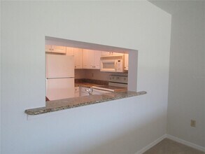 3010 Ringwood Meadow in Sarasota, FL - Building Photo - Building Photo