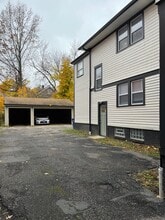 1648 Eddington Rd, Unit 1 in Cleveland Heights, OH - Foto de edificio - Building Photo