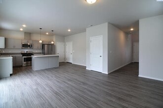 5501 Remington Dr in Pasco, WA - Building Photo - Building Photo