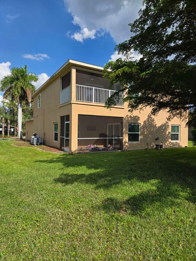 13520 Cypress Head Dr in Ft. Myers, FL - Building Photo - Building Photo
