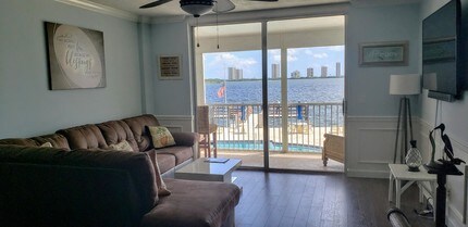 100 Paradise Harbour Blvd-Unit -201 in North Palm Beach, FL - Building Photo - Building Photo