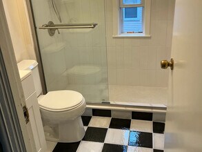158 Edgemere Ave in West Hartford, CT - Building Photo - Building Photo