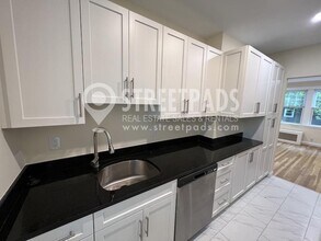 175 Kent St in Brookline, MA - Building Photo - Building Photo