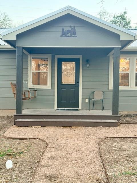 property at 520 Leisure Ln