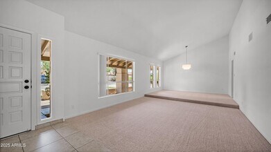7628 N Vía De La Siesta in Scottsdale, AZ - Building Photo - Building Photo