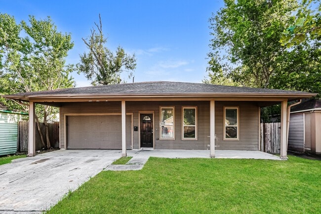 property at 4911 Hull St