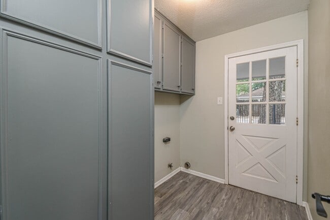 property at 16911 Summit Oaks Ln