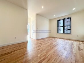 41 St Nicholas Terrace-Unit -57 in New York, NY - Building Photo - Building Photo