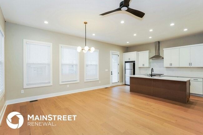 2142 Oakland St in Nashville, TN - Foto de edificio - Building Photo