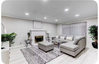 16681 Landau Ln in Huntington Beach, CA - Building Photo - Building Photo