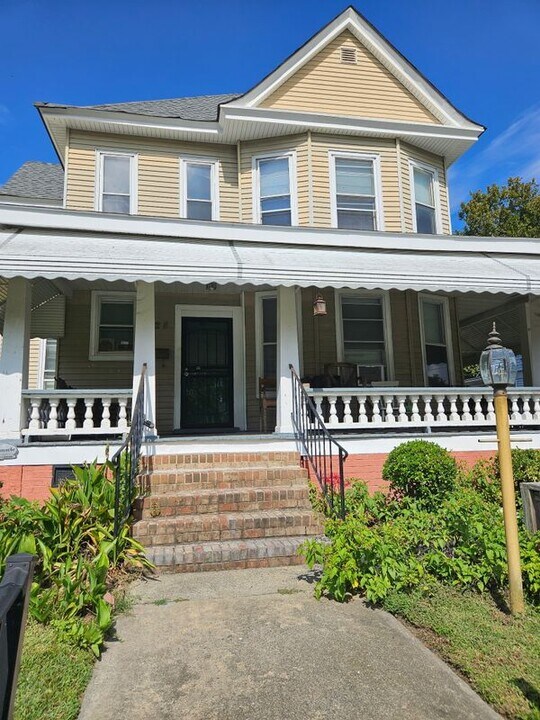 228 Hardy Ave in Norfolk, VA - Building Photo