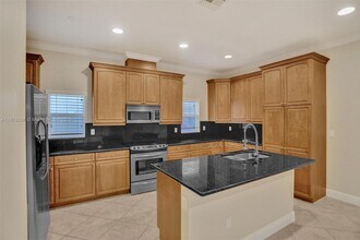 427 SE 13th St in Fort Lauderdale, FL - Building Photo - Building Photo