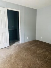 17 E Manor St in Oxford, MI - Building Photo - Building Photo