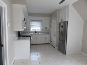 1038 Somerset Ave in Taunton, MA - Building Photo - Building Photo
