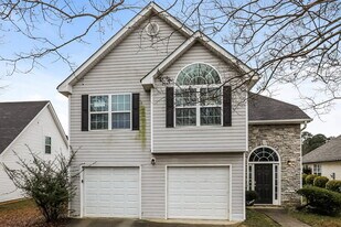 2025 Registry Dr in Hampton, GA - Building Photo