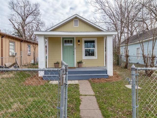 property at 923 S 1st St