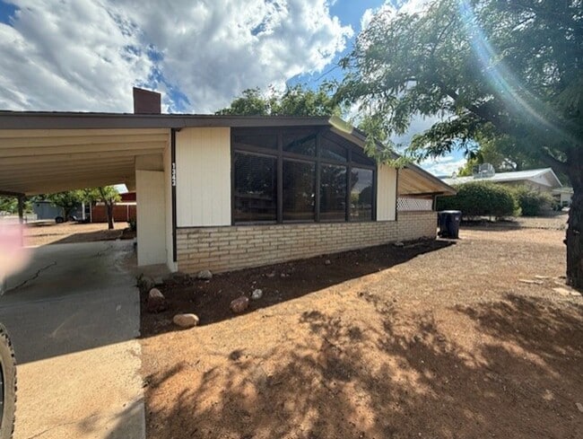 property at 1343 5 Star Blvd