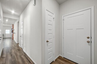 8316 Bristlecone Pne Wy in Magnolia, TX - Building Photo - Building Photo