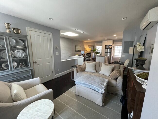 37 Gray St, Unit 3