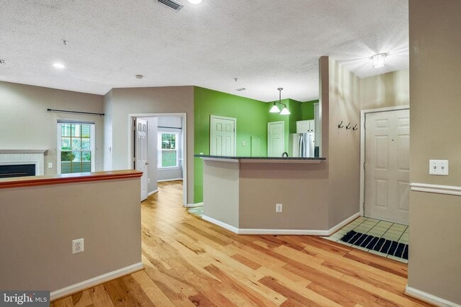 1708 Lake Shore Crest Dr in Reston, VA - Building Photo - Building Photo