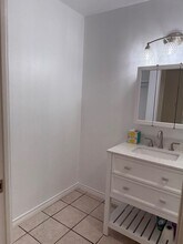 1214 Barton Hills Dr in Austin, TX - Building Photo - Building Photo