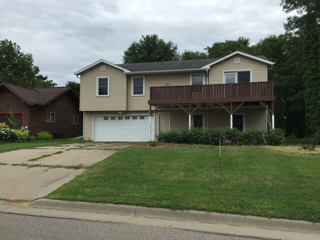property at 105 Duesenberg Dr