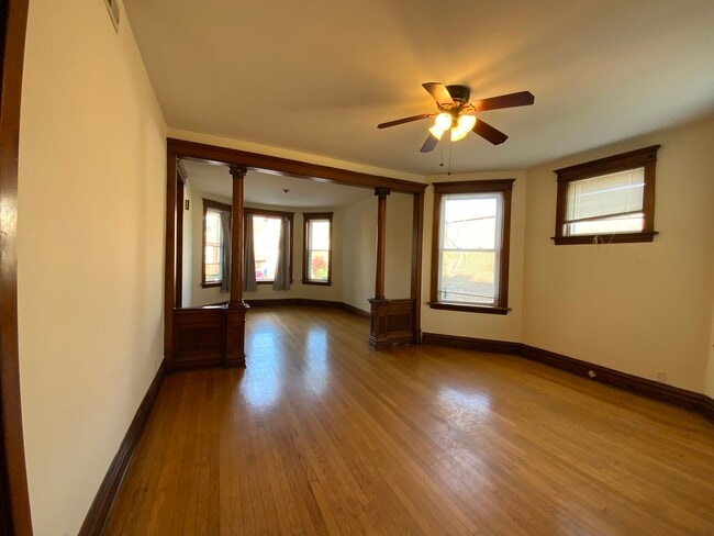 3116 N Elston Ave in Chicago, IL - Building Photo - Building Photo