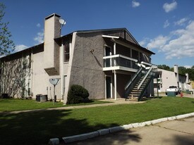 9226 Greenwood Rd Apartments