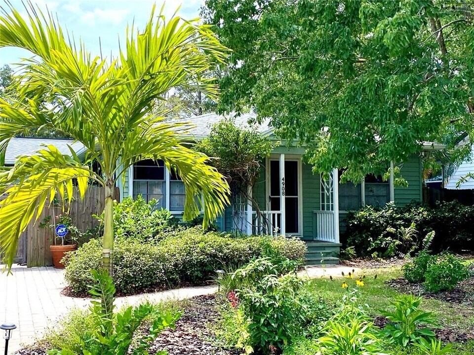 4908 27th Ave S in Gulfport, FL - Building Photo