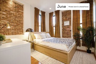 Room in Shared 3 bed/2 bath home in New York, NY - Building Photo