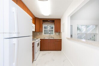 1060 NE 78th St-Unit -3 in Miami, FL - Building Photo - Building Photo