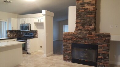 1204 Claim Jumper Dr in Las Vegas, NV - Building Photo - Building Photo