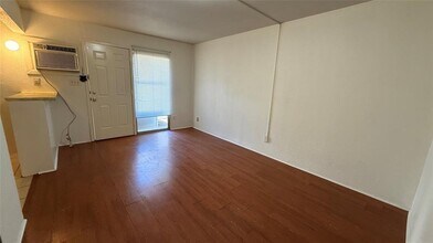 425 Hawthorne St-Unit -05 in Houston, TX - Foto de edificio - Building Photo