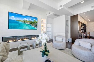 9 Somerset Ln in Edgewater, NJ - Building Photo - Building Photo