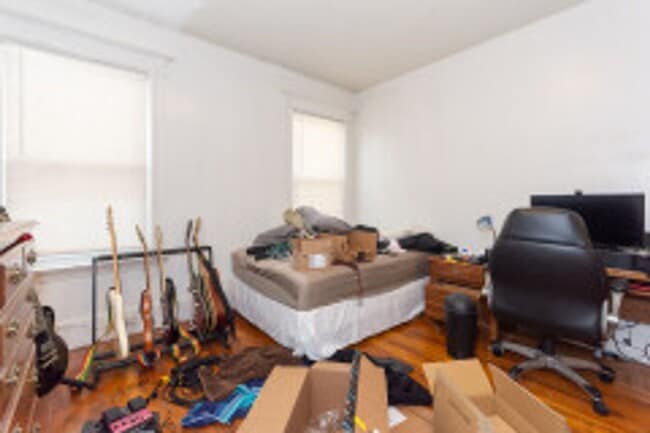 property at 14a Ashford St