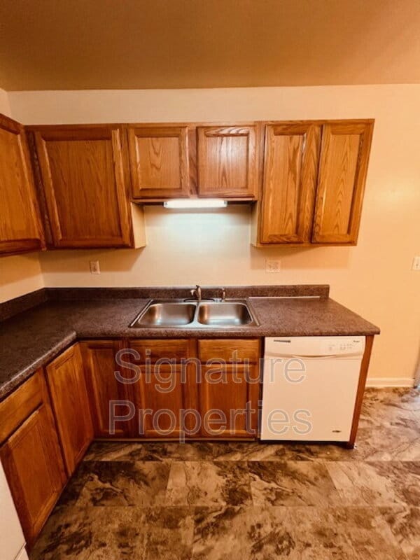 555 Fairfax Ave in Colonial Heights, VA - Building Photo - Building Photo