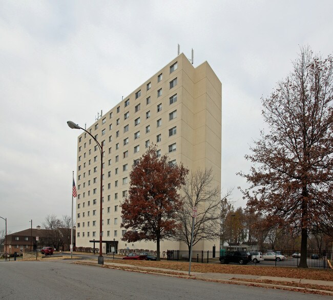 Rosedale Towers in Kansas City, KS - Building Photo - Building Photo