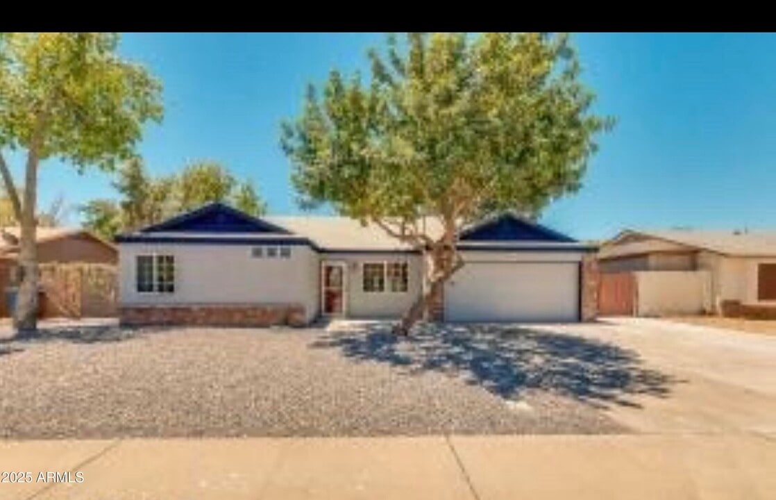 743 W Rosal Pl in Chandler, AZ - Building Photo