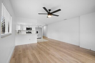 617 Hancock Bridge Pkwy in Cape Coral, FL - Building Photo - Building Photo