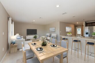 548 Woodview Dr in Lehigh Acres, FL - Building Photo - Building Photo