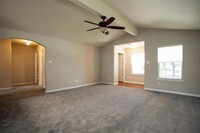 4219 Medina River Loop in Spring, TX - Foto de edificio - Building Photo