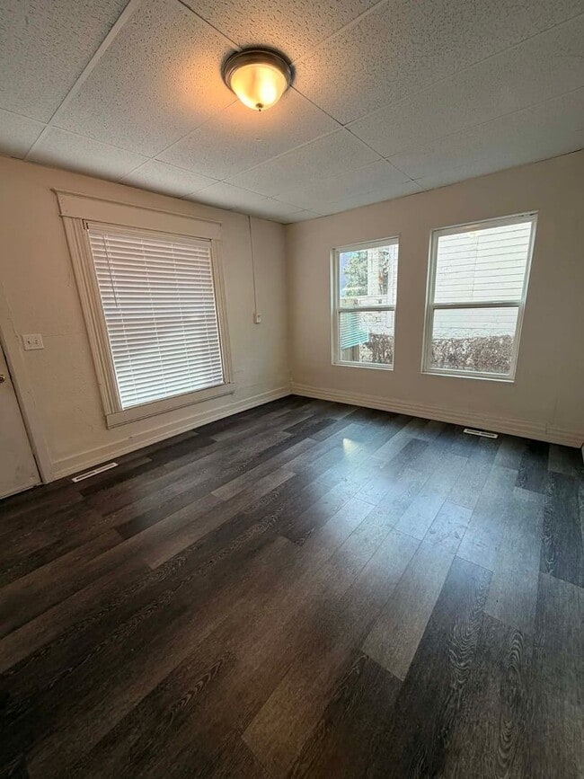 1721 1/2-210 1/2 S Pearl Ave in Joplin, MO - Building Photo - Building Photo