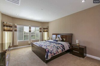 10743 W Desert Elm Ln in Peoria, AZ - Foto de edificio - Building Photo