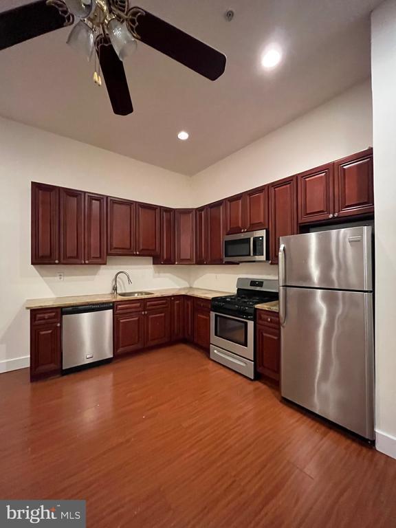 property at 1206 Walnut St
