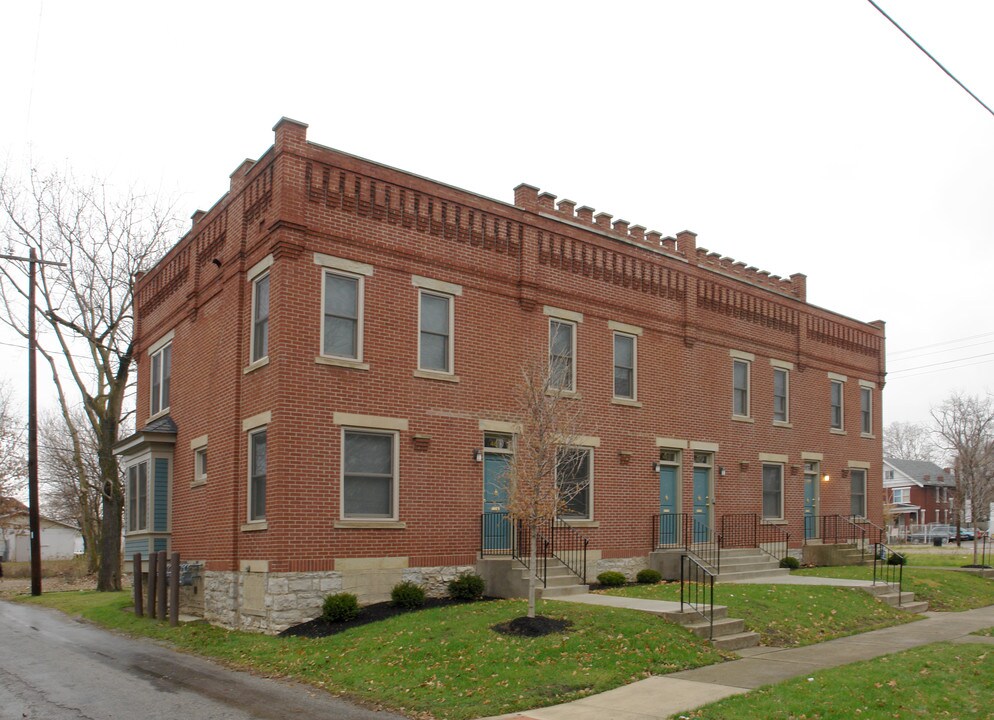 479-485 Berkeley Rd in Columbus, OH - Foto de edificio