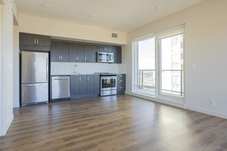 deVille at Quarry Park in Calgary, AB - Foto de edificio - Interior Photo
