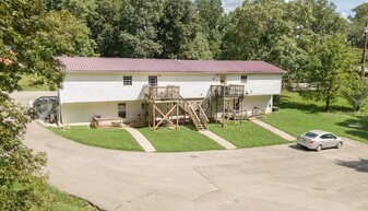 69 Cr-1291Q, Unit 2 in Whitley City, KY - Building Photo