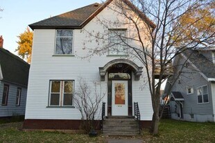 1918 Hughitt Ave in Superior, WI - Building Photo