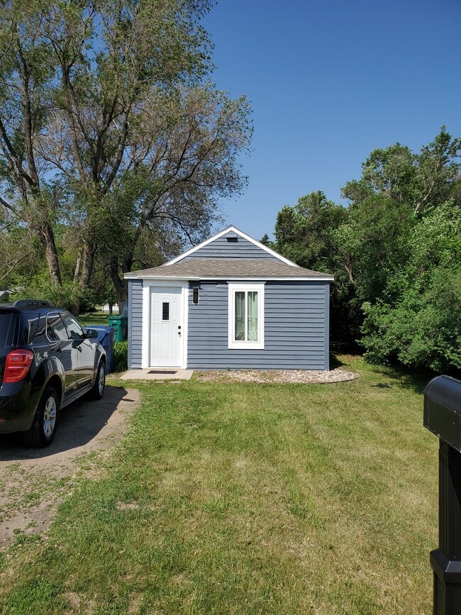 129 12th St SW in Watertown, SD - Building Photo - Building Photo