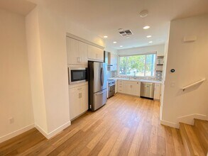 2245 Myrtle St in Oakland, CA - Building Photo - Building Photo